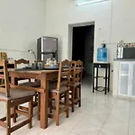 Casita Azul Colonial En El Centro De Merida.