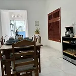 Casita Azul Colonial En El Centro De Merida.