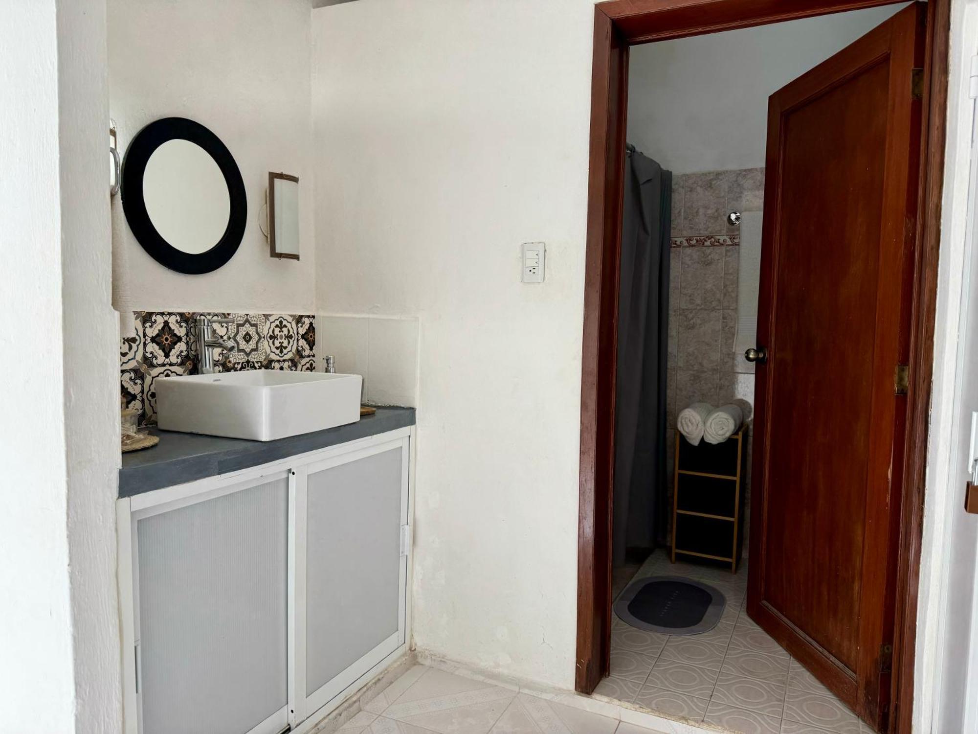 Casita Azul Colonial En El Centro De Merida. * Mérida