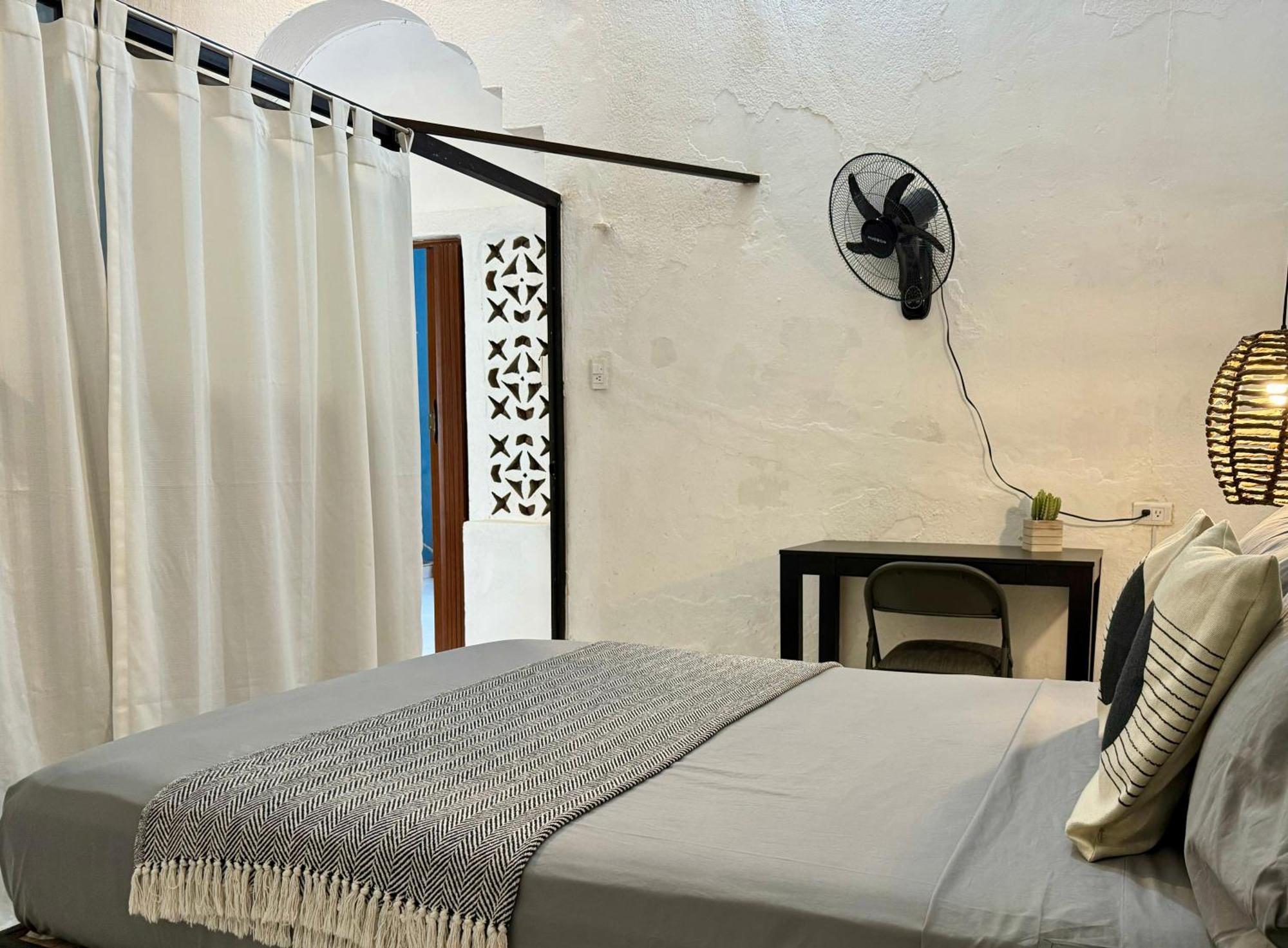 Casita Azul Colonial En El Centro De Merida. Mérida